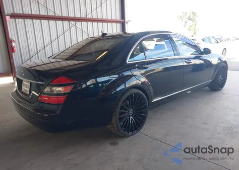 2008 Mercedes-Benz S 550 из США, поврежденный, VIN WDDNG71X68A152642